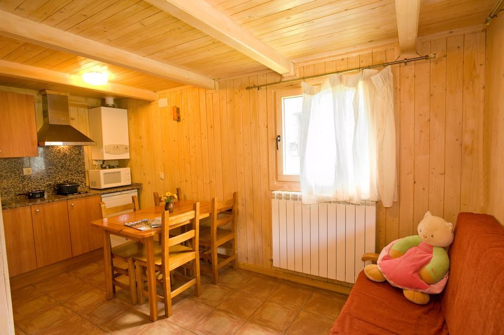 Bungalows La Borda D'Arnaldet Вілланова Екстер'єр фото